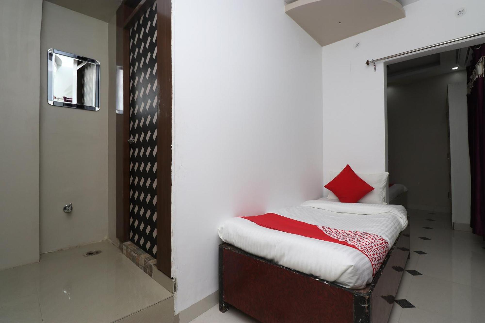 Hotel O Swastik Resort Colonelganj 외부 사진